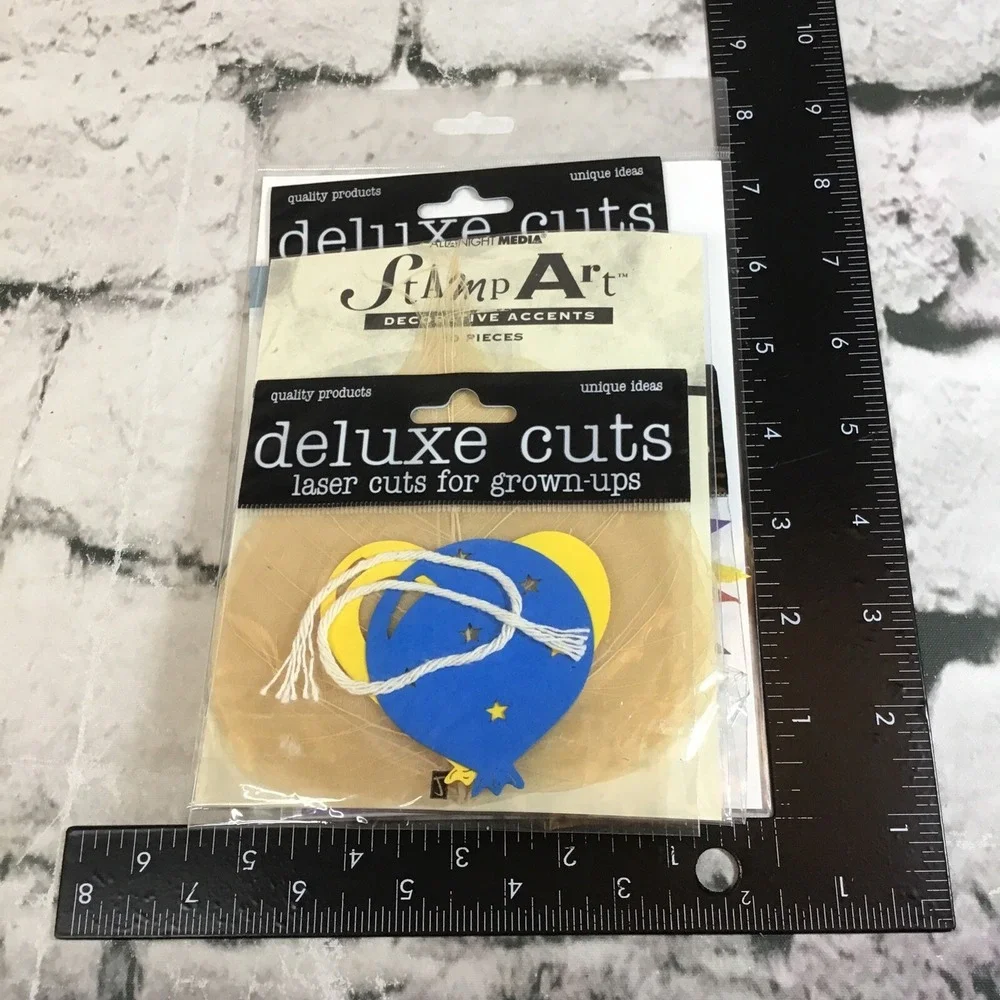 Scrapbooking Embellishments Die-Cuts Lot‎ Dice Hearts Leaves Balloons Tools